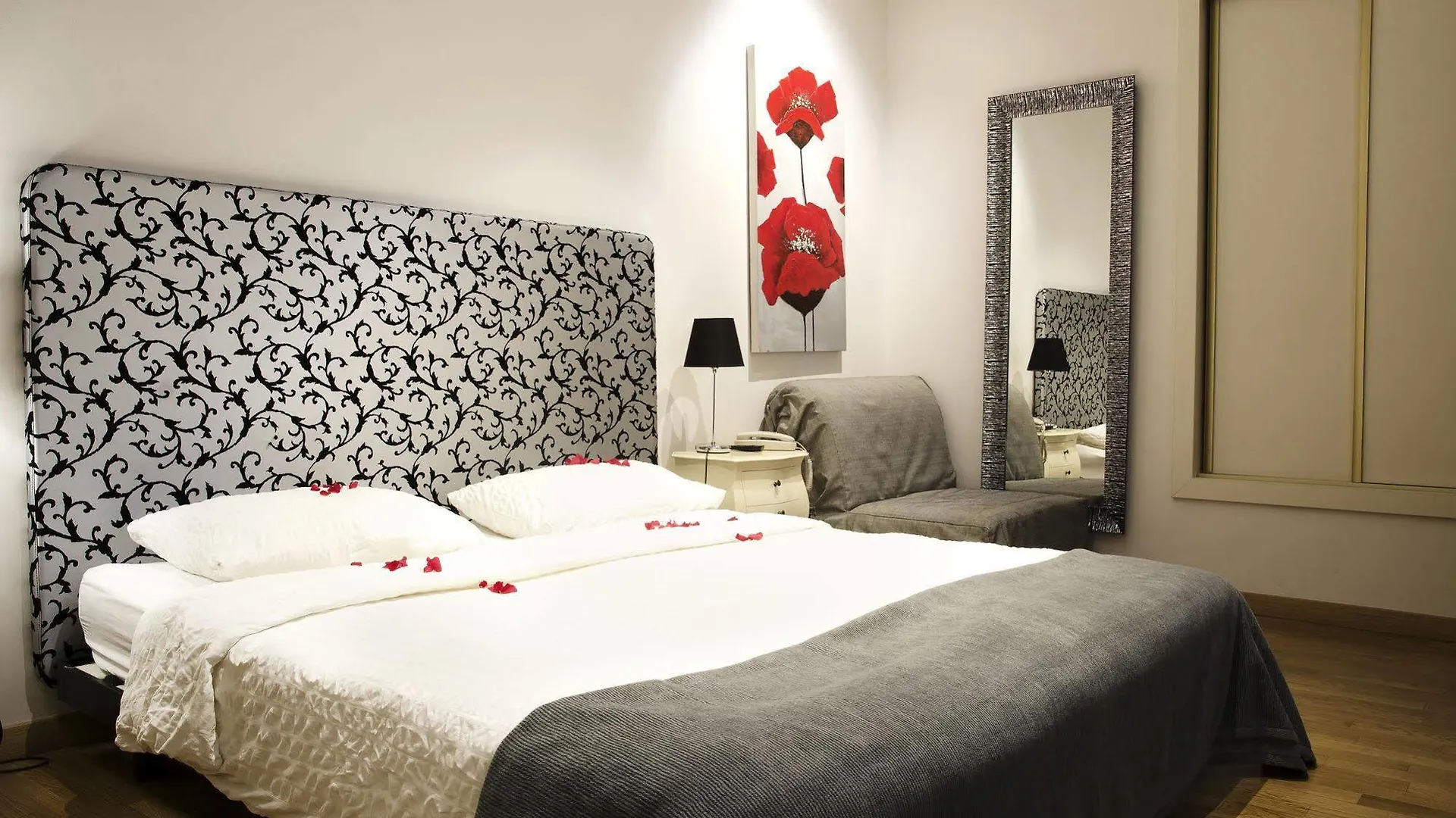 **** Hotel Dolce Vita Suites Boutique Prague Czech Republic