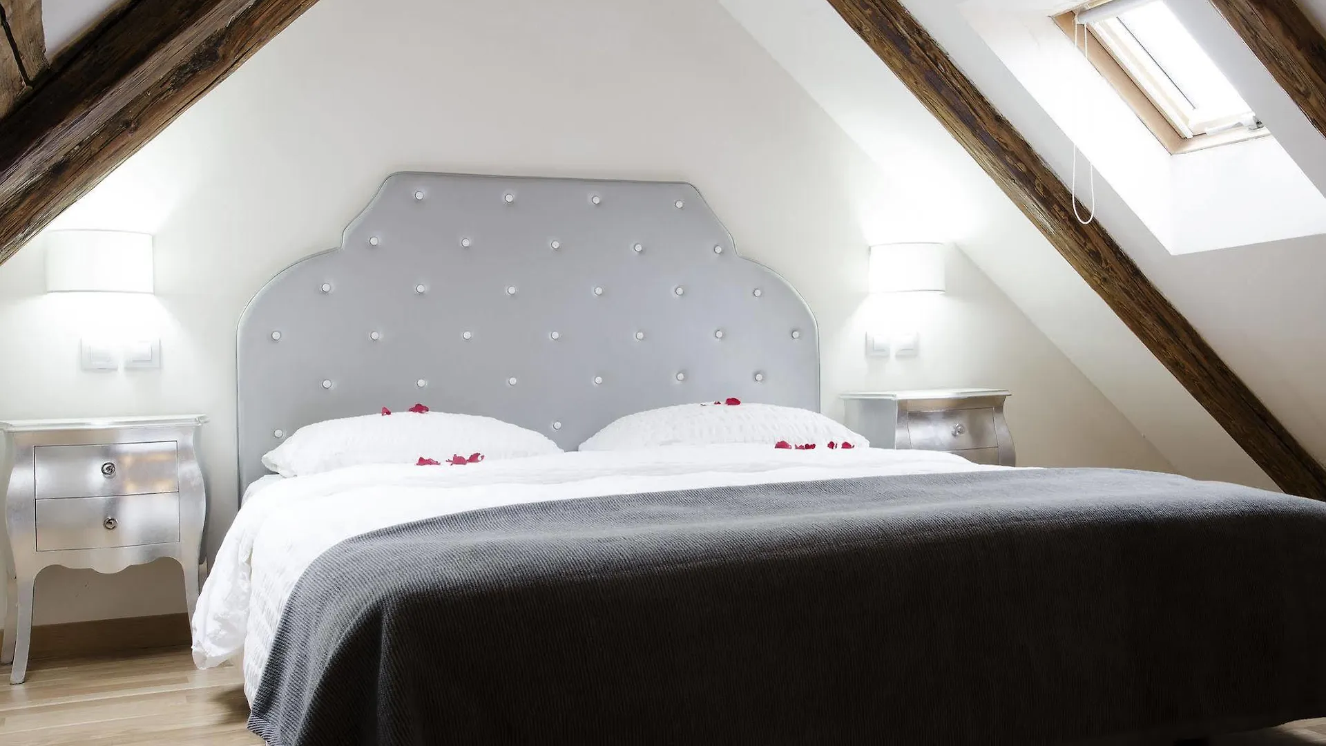 Dolce Vita Suites Boutique Prague 4*,